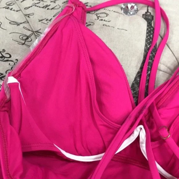 La Blanca Island Goddess Tummy-Control Swimsuit - Picture 6 of 8